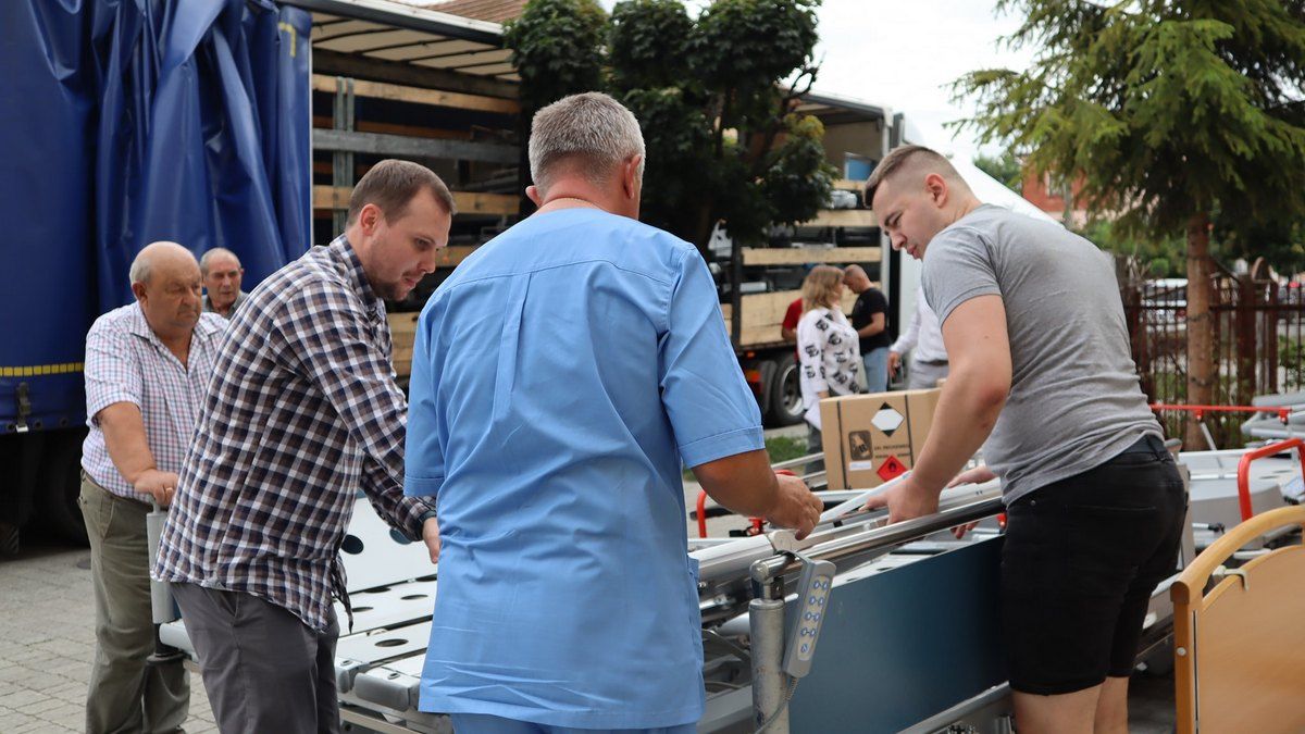 Німеччина передала на Коломию нові меблі 1