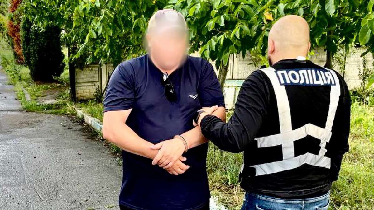 Кишенькового злодія-гастролера спіймали на Прикарпатті