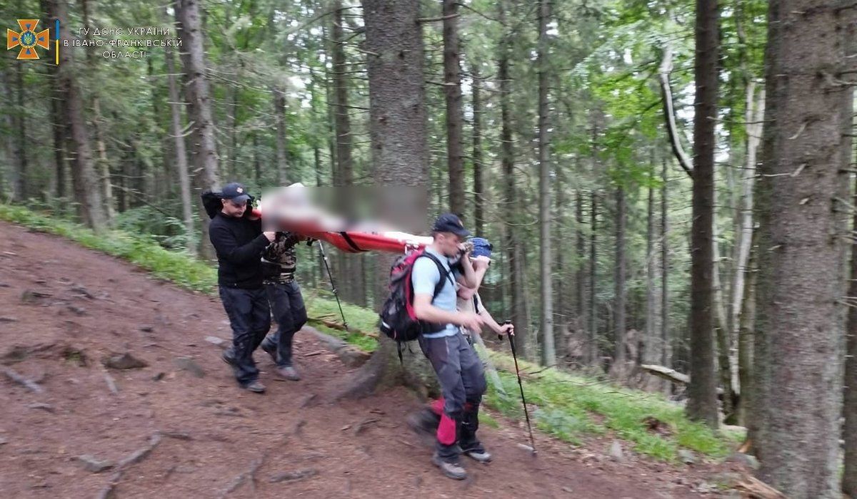 Під горою Хом'як травмувалася туристка | викликали рятувальників 1