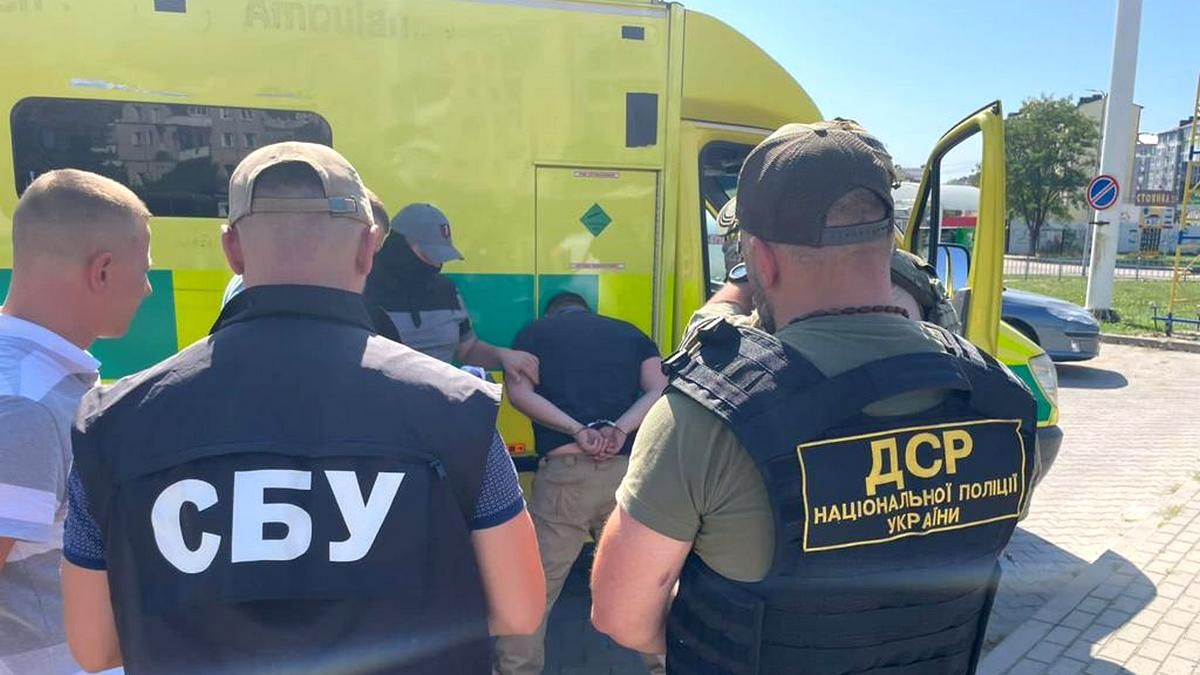 Аферисти хотіли продати карету швидкої, яка надійшла на Прикарпаття як гуманітарна допомога