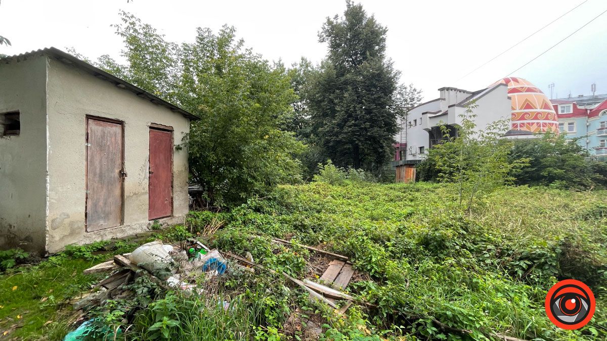У вдови загиблого захисника відібрали землю в центрі Коломиї