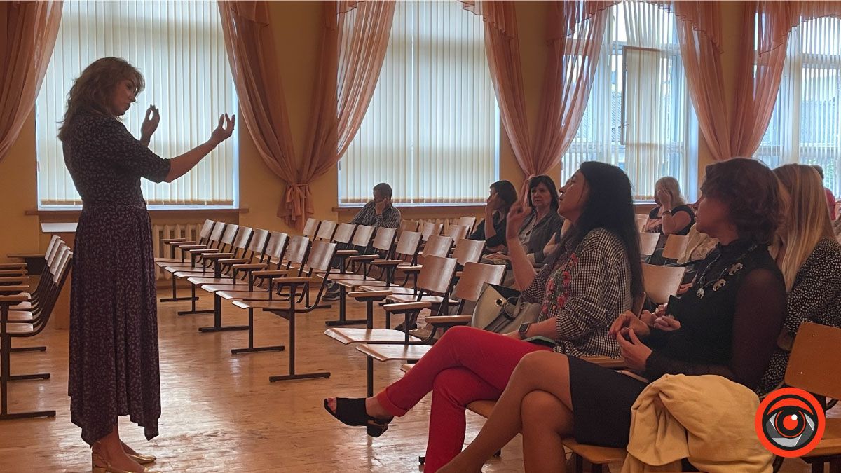 У ліцею №5 в Коломиї сварилися і оглядали сховища 4