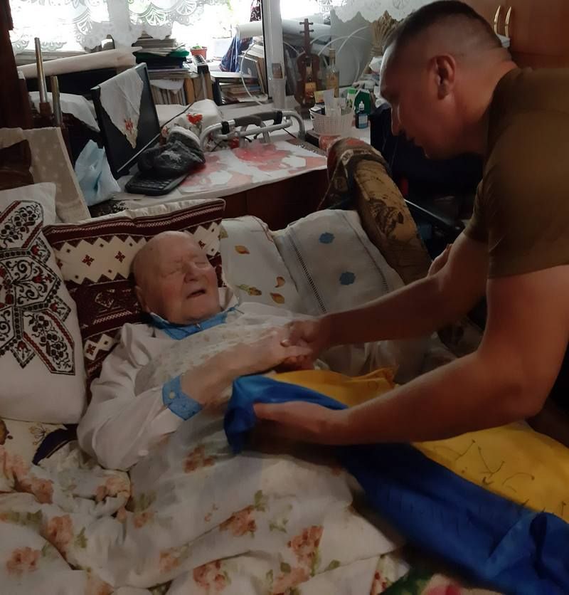 Синьо-жовтий стяг від військових для "Кривоноса" 1