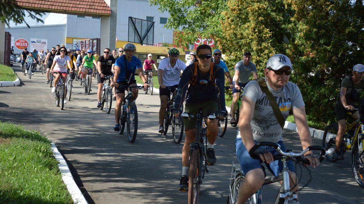 10 км = понад 226 тис для ЗСУ | відбувся велозаїзд рятувальників області 2