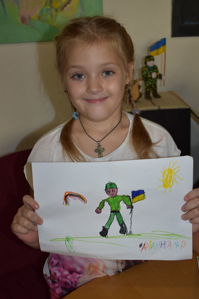 Малюнки коломийських дітей стануть принтом для футболок 16