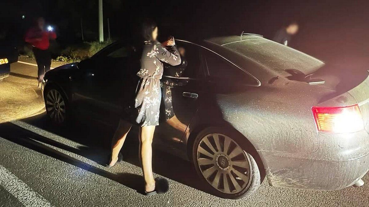 На західному кордоні затримали понад 100 контрабандистів, третина з них - з підробленими паспортами 5