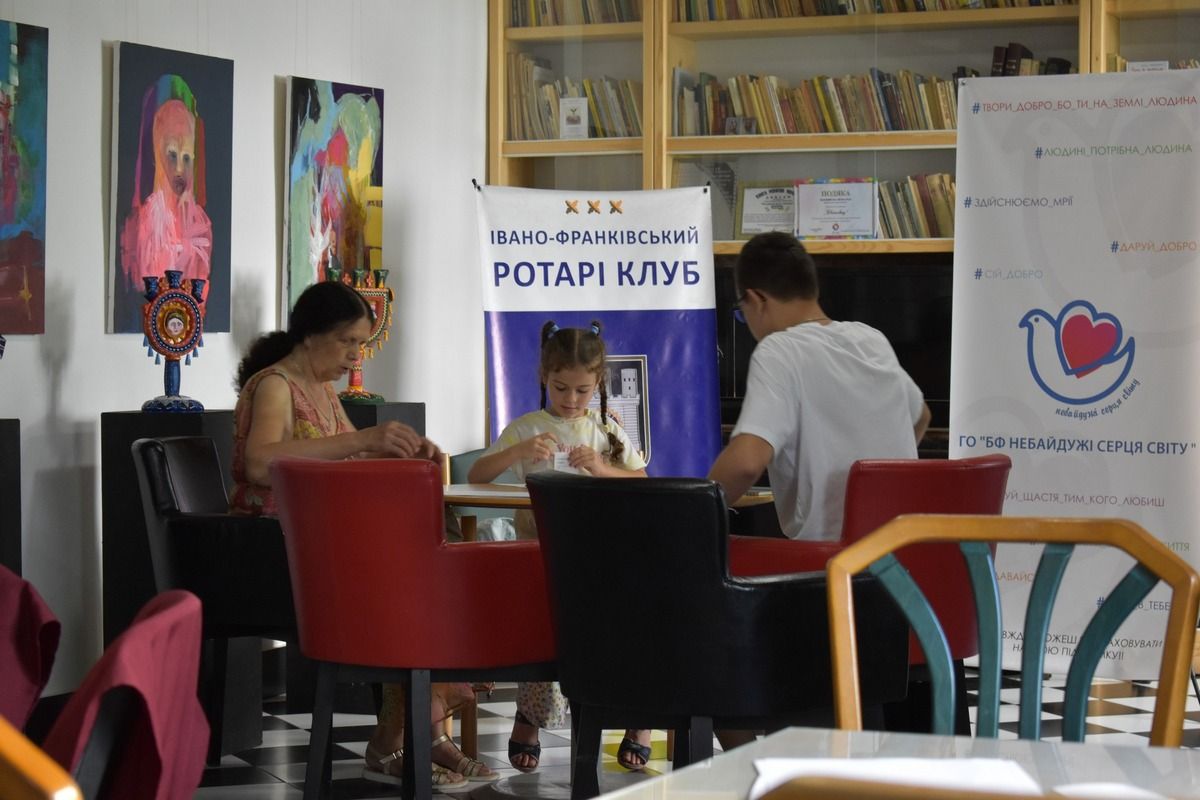 Малюнки коломийських дітей стануть принтом для футболок 6