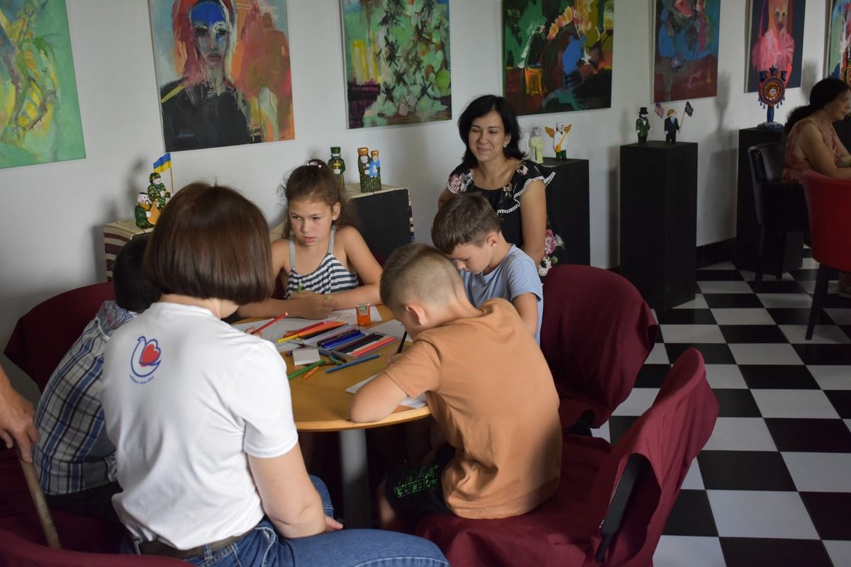 Малюнки коломийських дітей стануть принтом для футболок 9