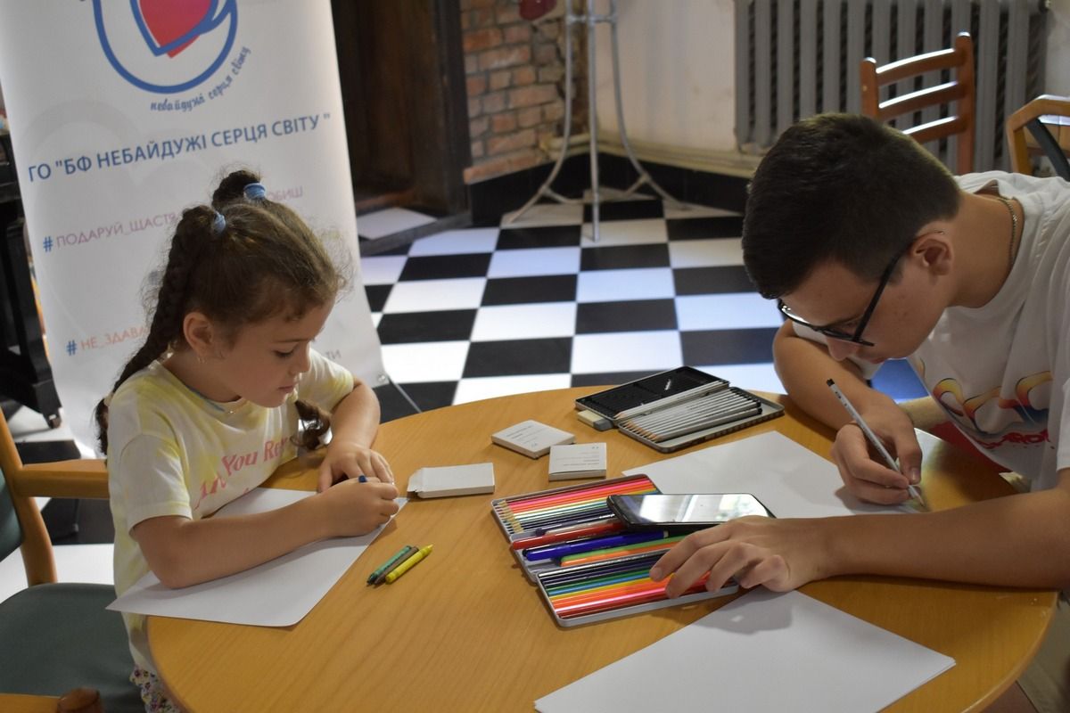 Малюнки коломийських дітей стануть принтом для футболок 8