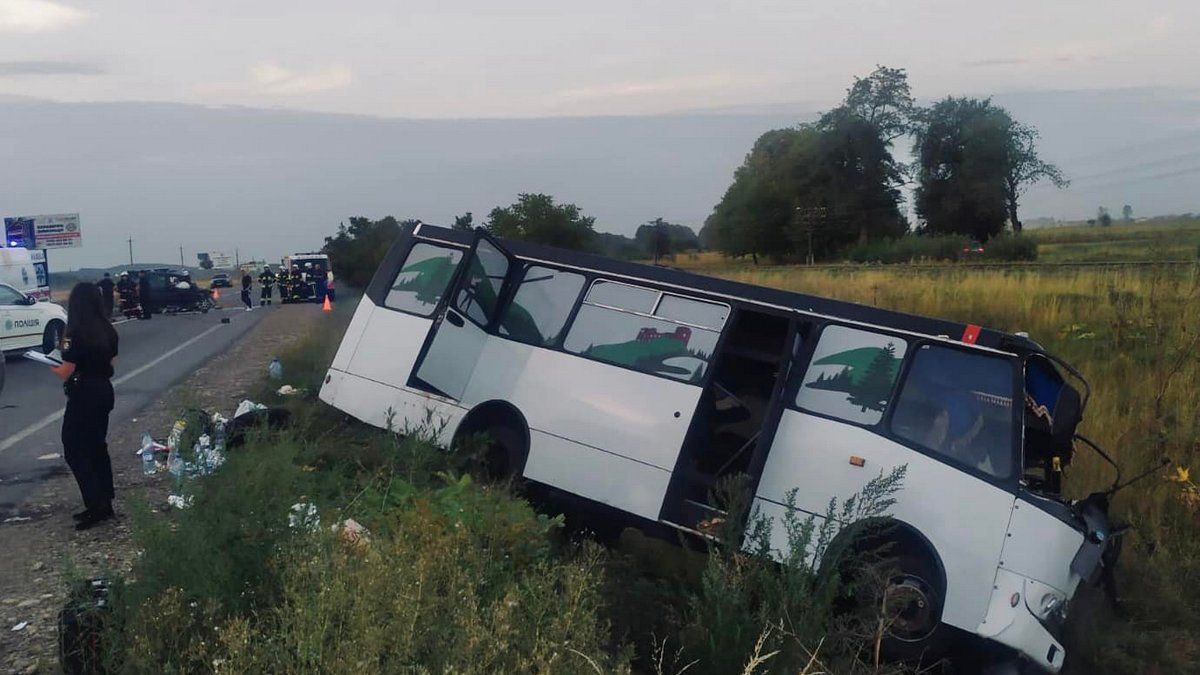 Деталі смертельної ДТП на Надвірнянщині 1