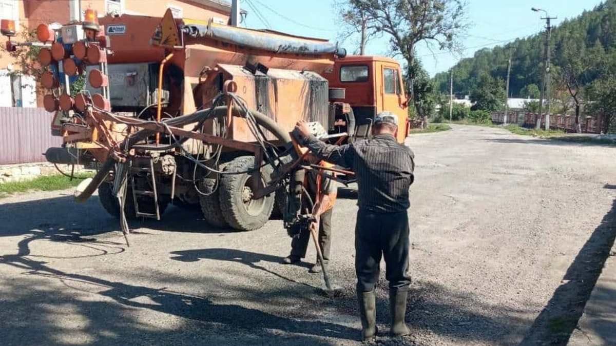 У Незвиську дороги дочекалися ремонту 4