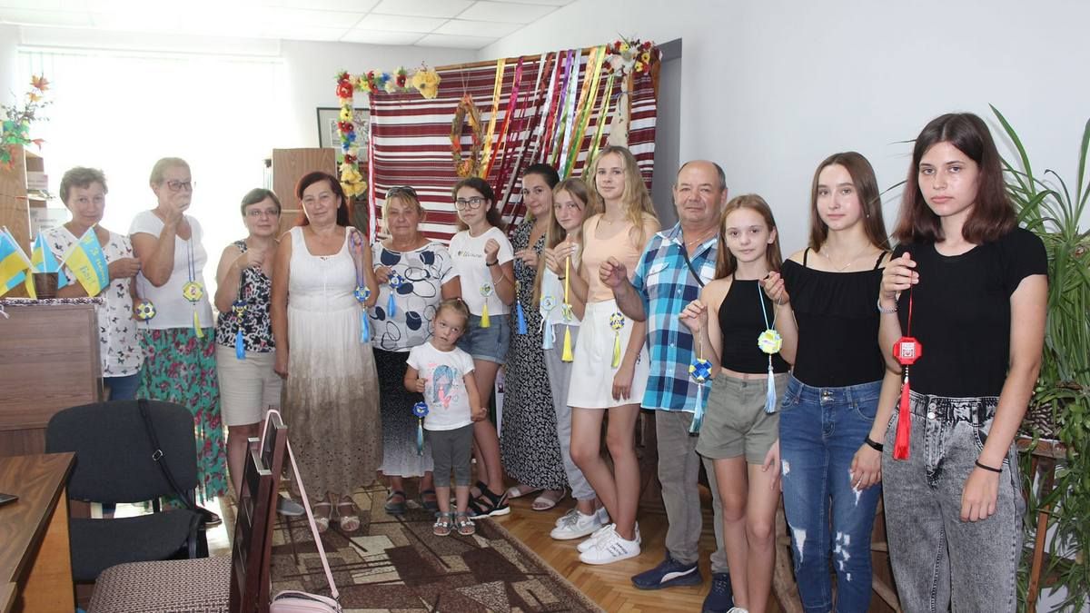 Як у Печеніжині виготовляли патріотичні обереги 1