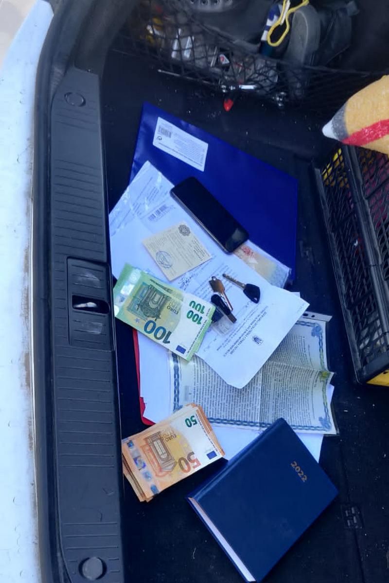 Аферисти хотіли продати карету швидкої, яка надійшла на Прикарпаття як гуманітарна допомога 3