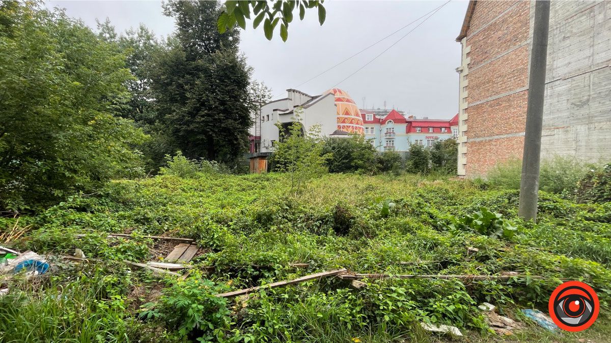 У вдови загиблого захисника відібрали землю в центрі Коломиї 2