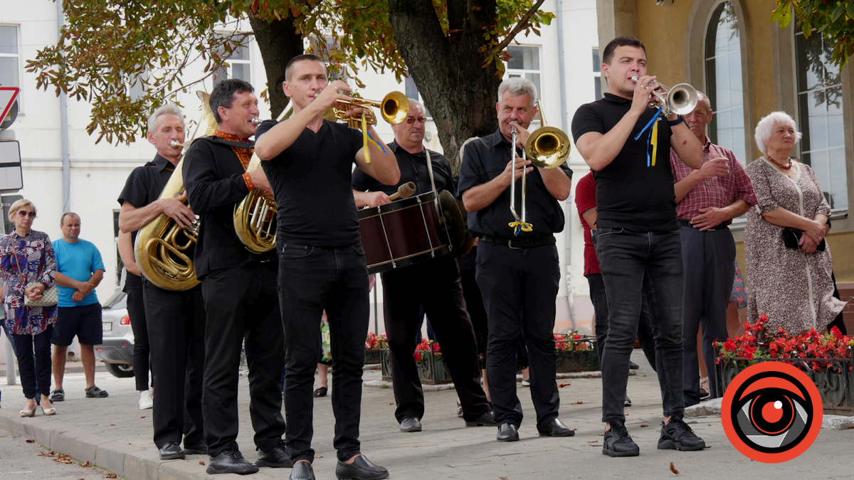 Коломия попрощалася з Героєм Сергієм Ніньовським 5