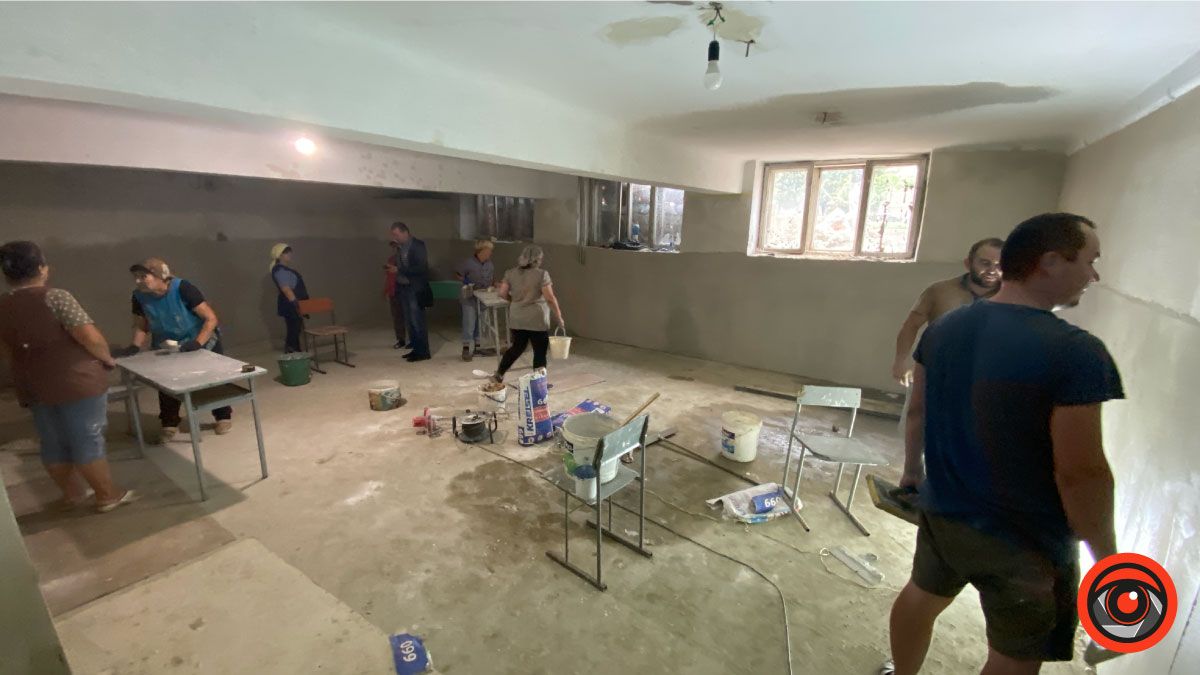 У ліцею №5 в Коломиї сварилися і оглядали сховища 6