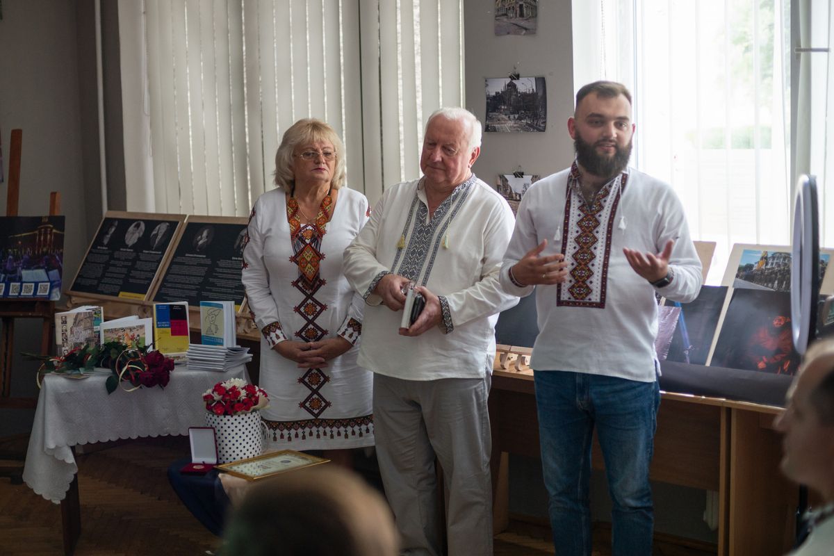 Анатолій Осадчий нагороджений премією Тараса Мельничука 3