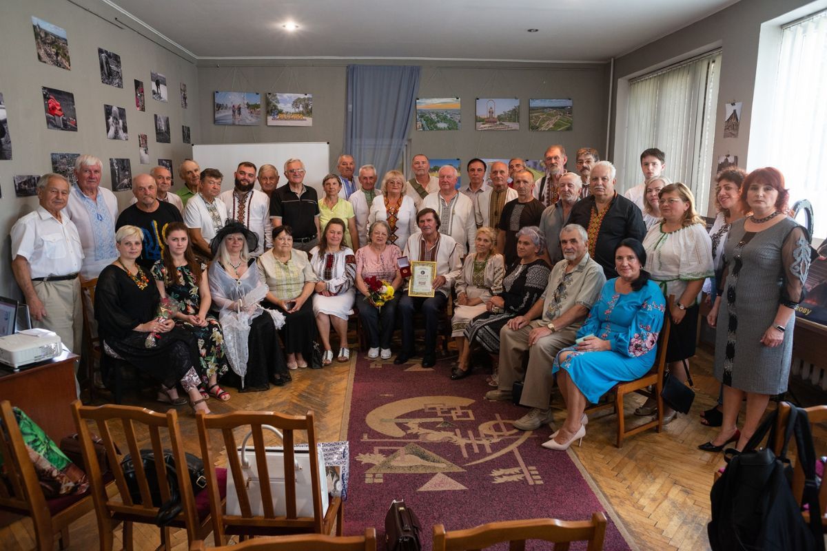 Анатолій Осадчий нагороджений премією Тараса Мельничука 2