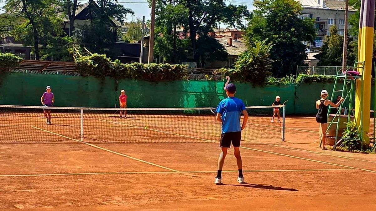 У Коломиї відбувся турнір з тенісу приурочений Дню Державного прапора України 1