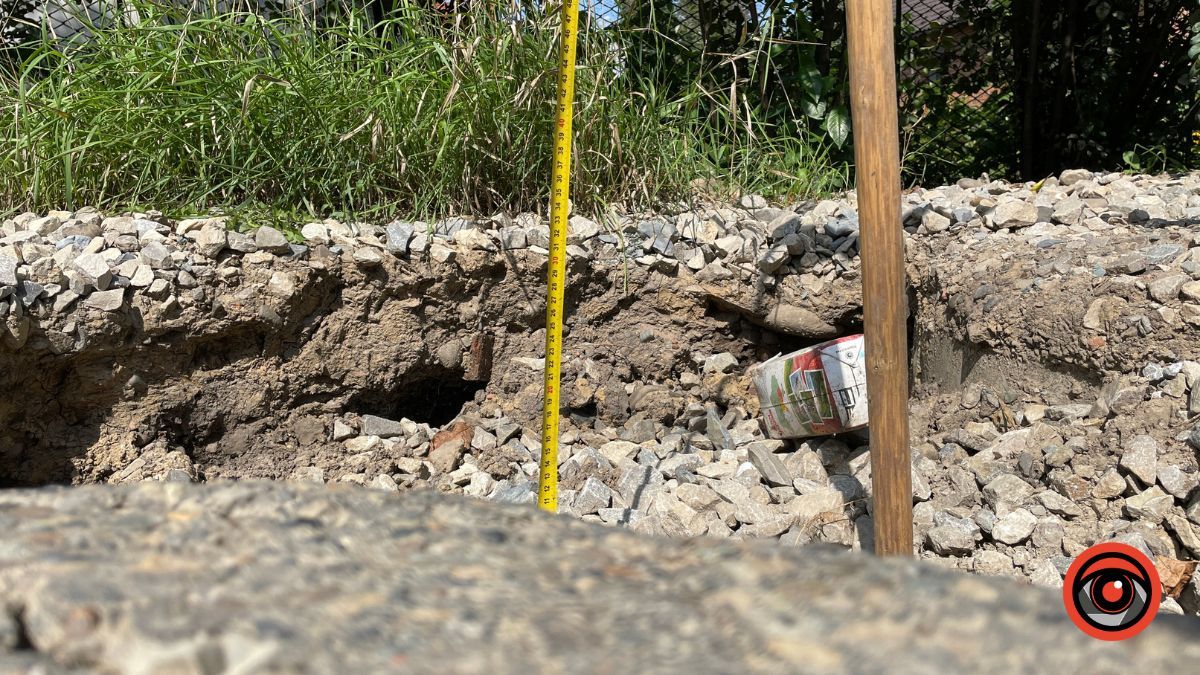 У Коломиї вулиця є, а дороги нема 8