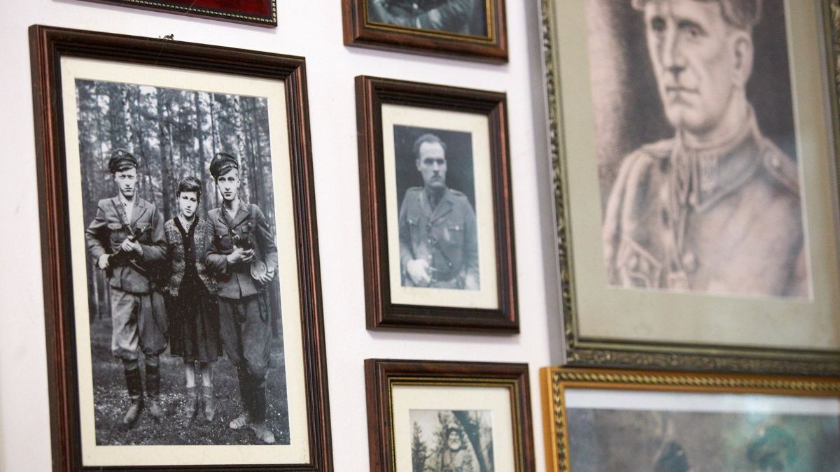 Легендарному сотенному Карпатського краю Мирославу Симчичу вручили ювілейну відзнаку 3