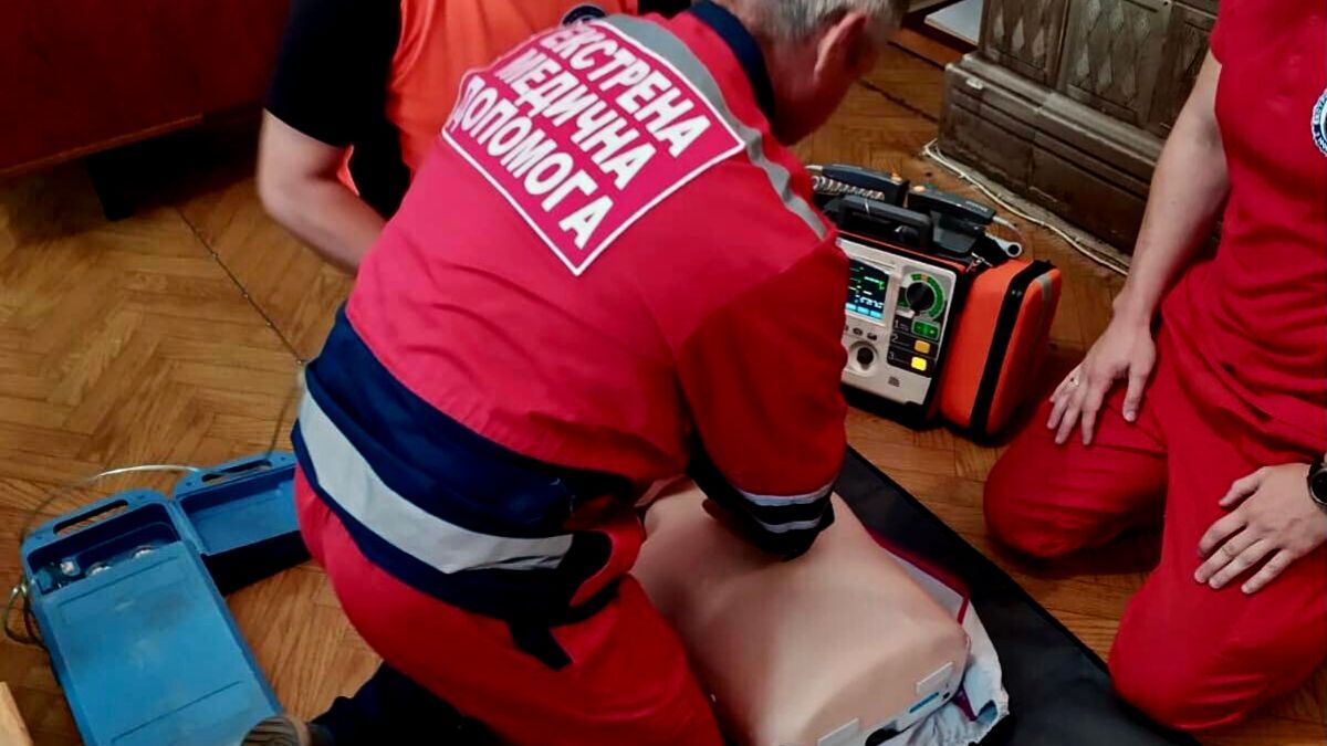 Екстрені медики покращують свої навики у невідкладній медичній допомозі 2