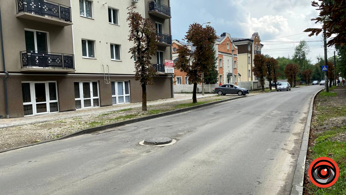 "Тетріс" з люків і не тільки | вулиця Чайковського у Коломиї 4