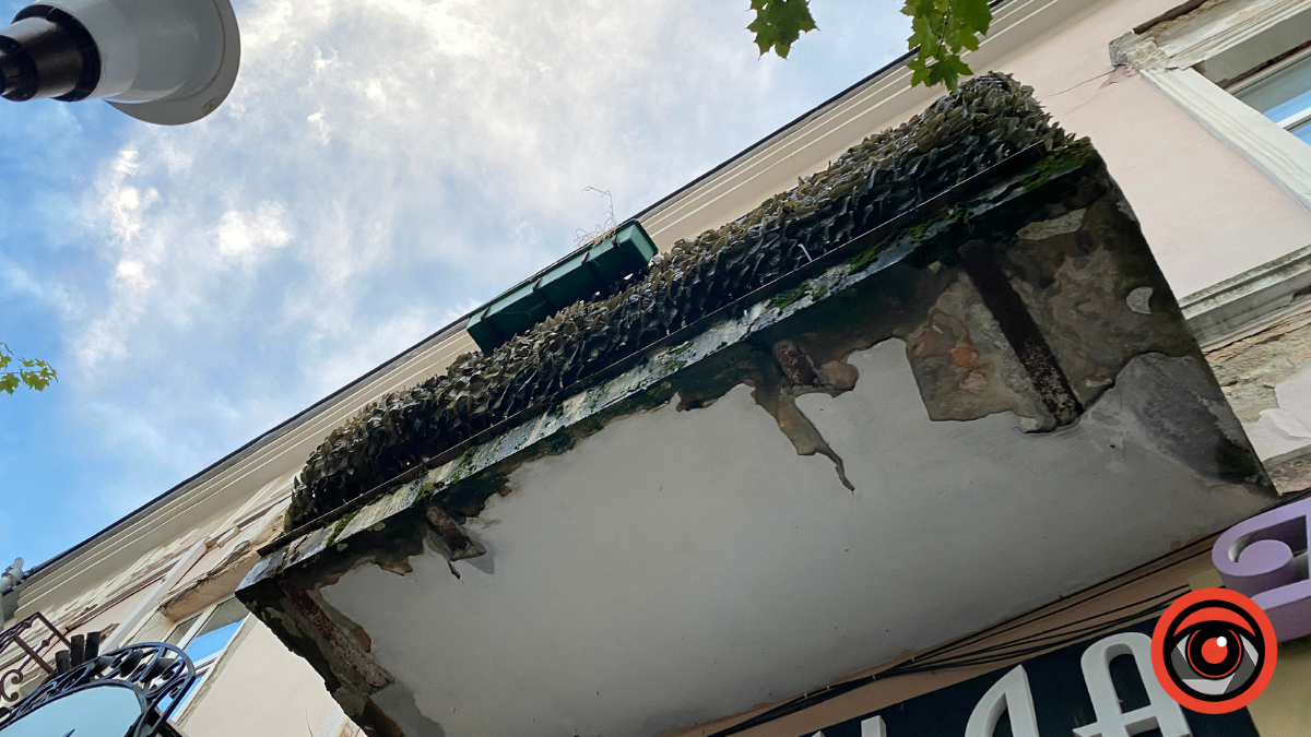 Краса Коломиї, або "Обережно, пані, щоб на Вас не впав балкон" 2