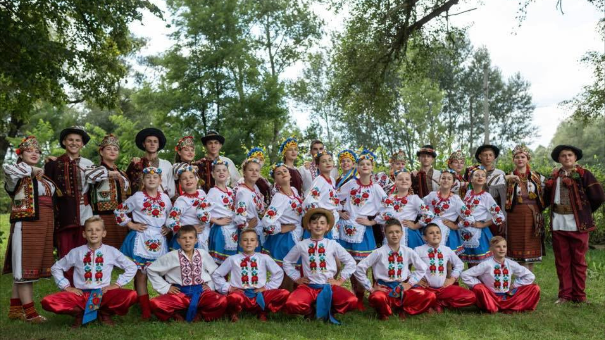 Гуртки народного танцю проводять набір дітей 5