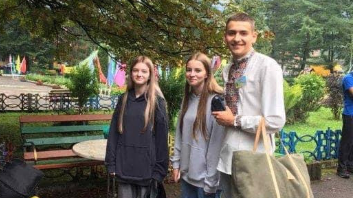 Юні коломияни поїхали на відпочинок в Карпати 2