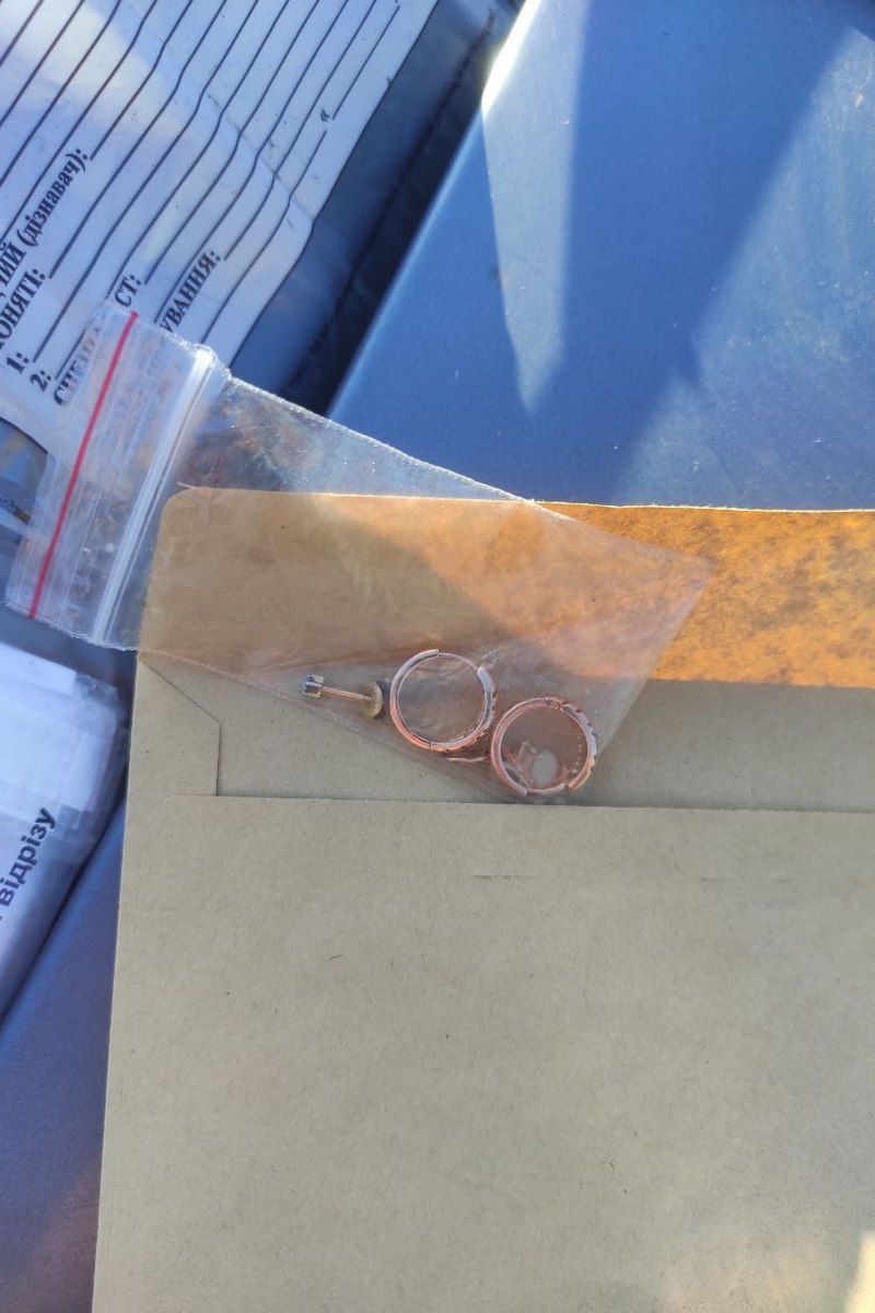 Запропонували поворожити і обікрали: на Прикарпатті затримали жінок-ромок 2