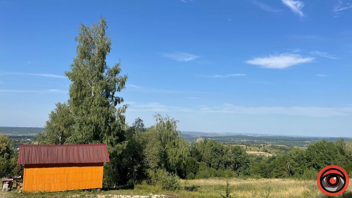 Високогірна Марківка: цілюща криниця й басейн над урвищем 7