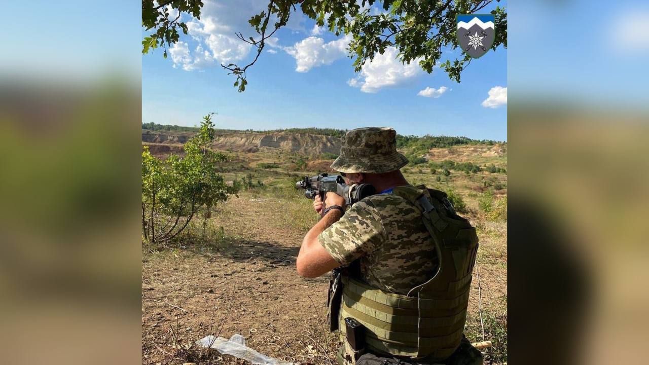 Безупинно відточують майстерність | фоторепортаж про едельвейсів 1