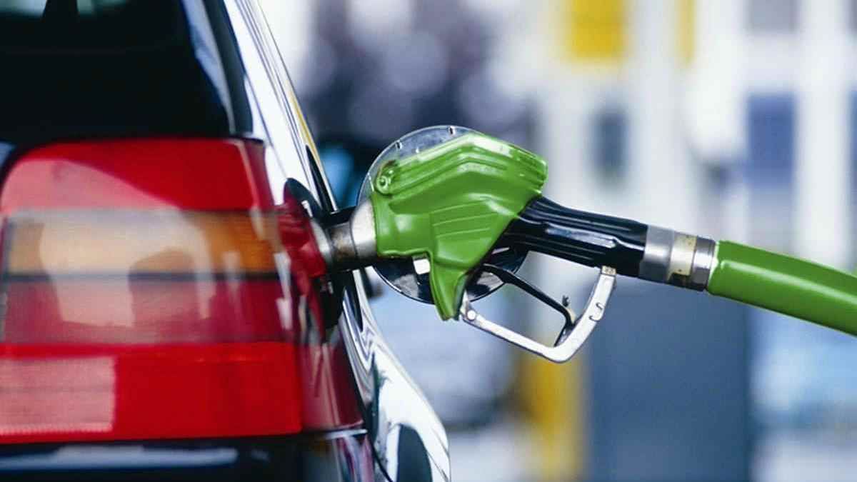 Уряд хоче збільшити податок на пальне