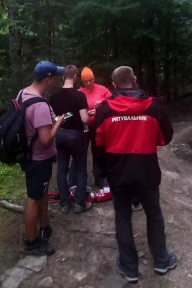 В Горганах заблукала мама з сином 1