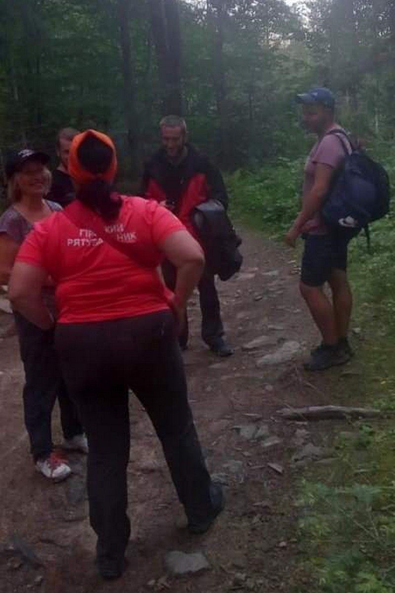 В Горганах заблукала мама з сином 2