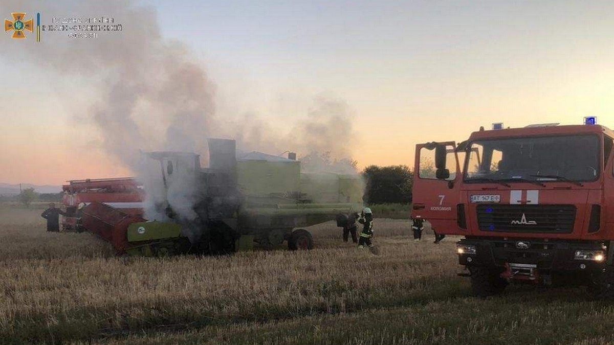 У Коломийському районі на полі загорівся комбайн