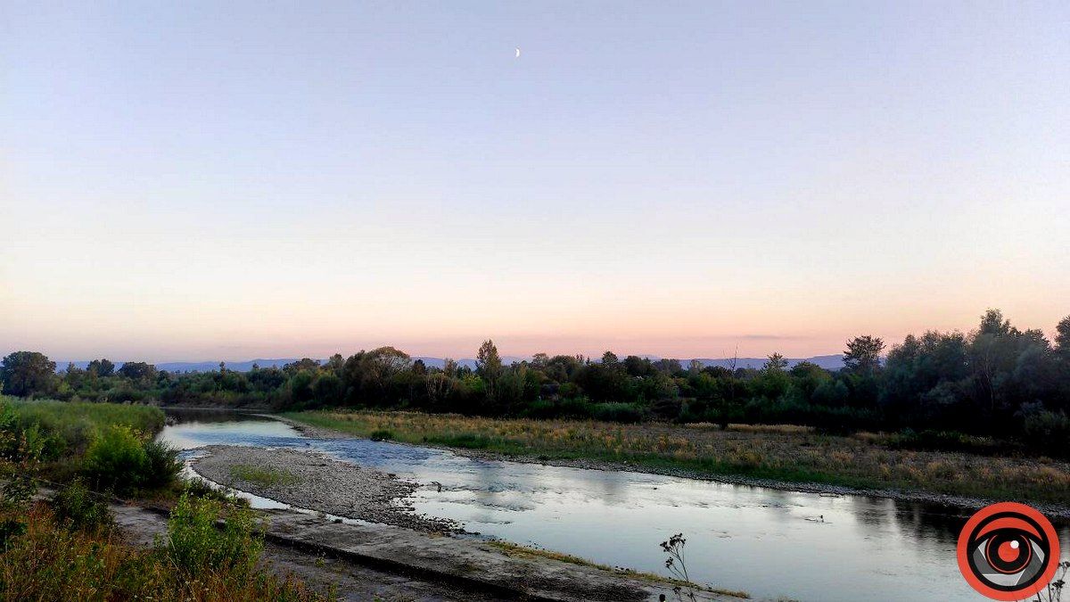 Помаранчеве завершення п'ятниці: захід сонця на Пруті 5