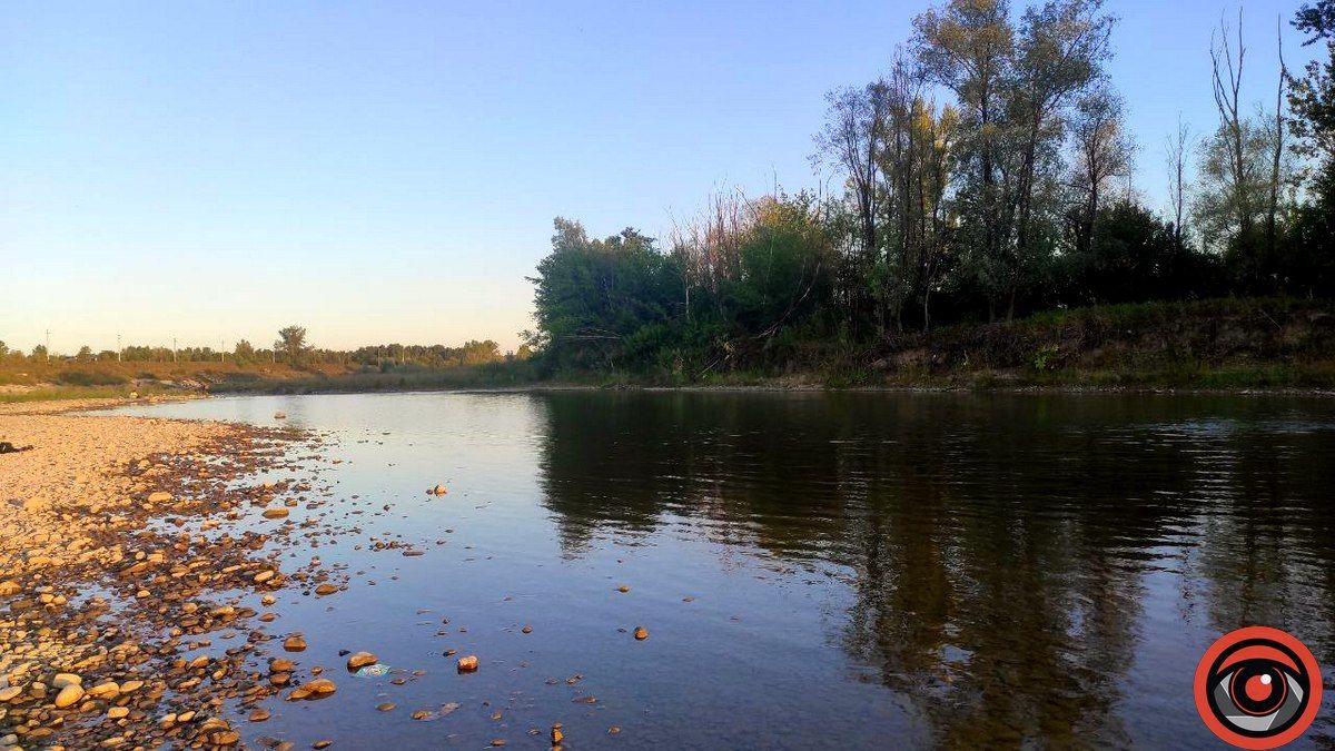 Помаранчеве завершення п'ятниці: захід сонця на Пруті 2