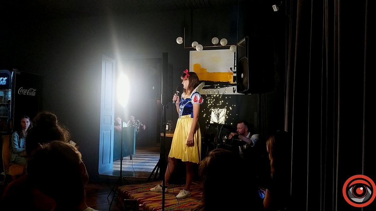 На вечері стендапу зібрали кошти на амуніцію захисникам