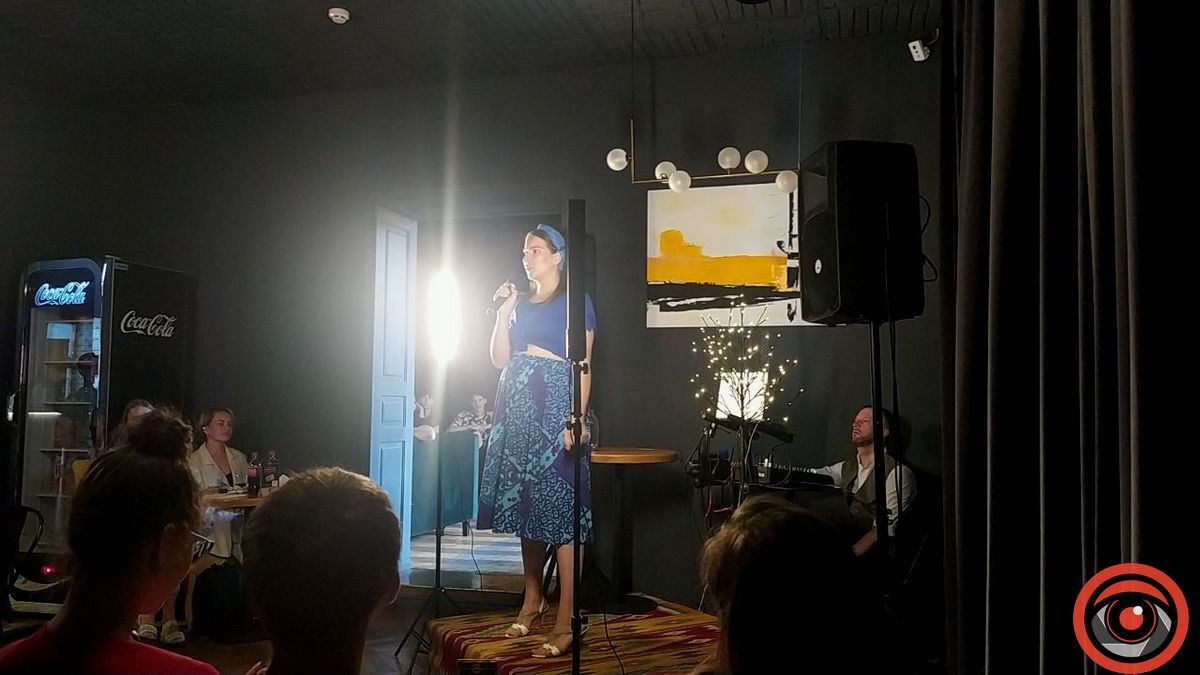 На вечері стендапу зібрали кошти на амуніцію захисникам 3