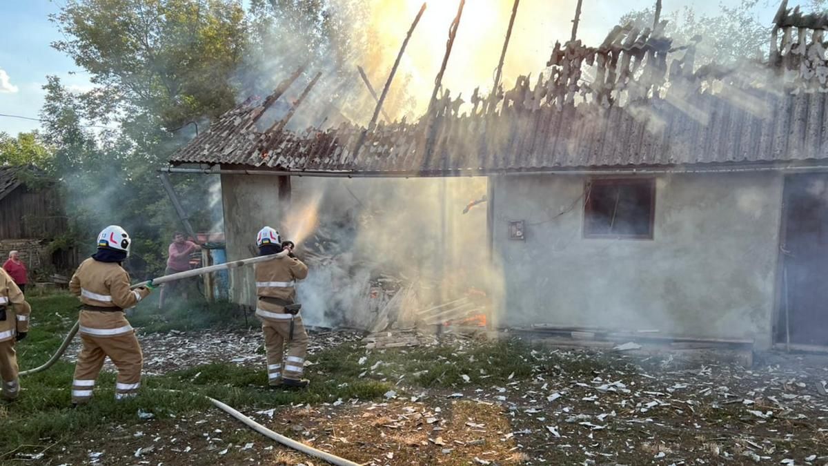 У селі Тишківці горіла господарська будівля 1
