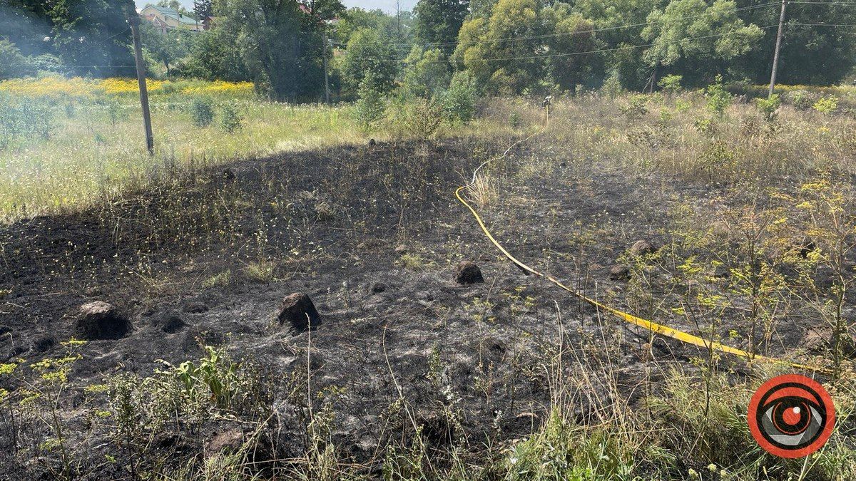 У Коломиї вогнеборці гасили підпали сухої трави 6