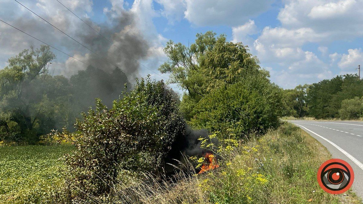 У Коломиї вогнеборці гасили підпали сухої трави 1