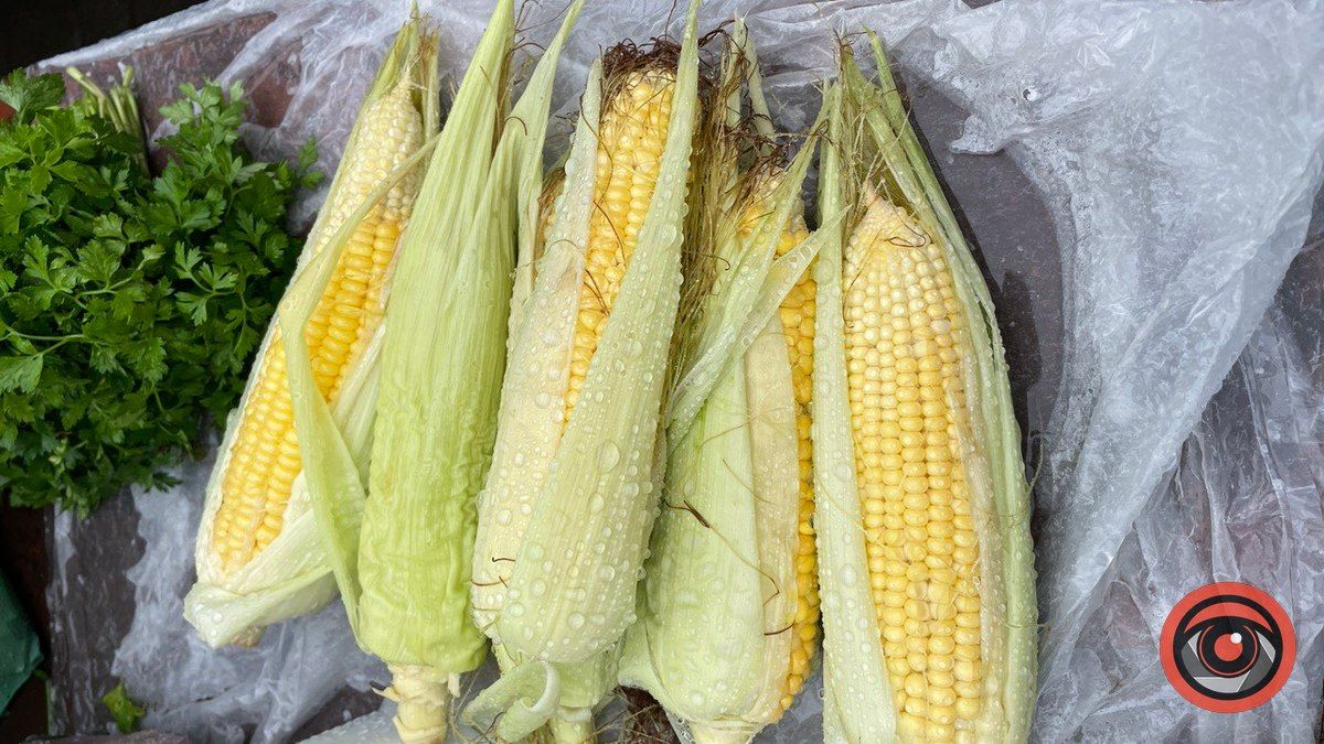Скільки коштує кукурудза на базарі у Коломиї? 1