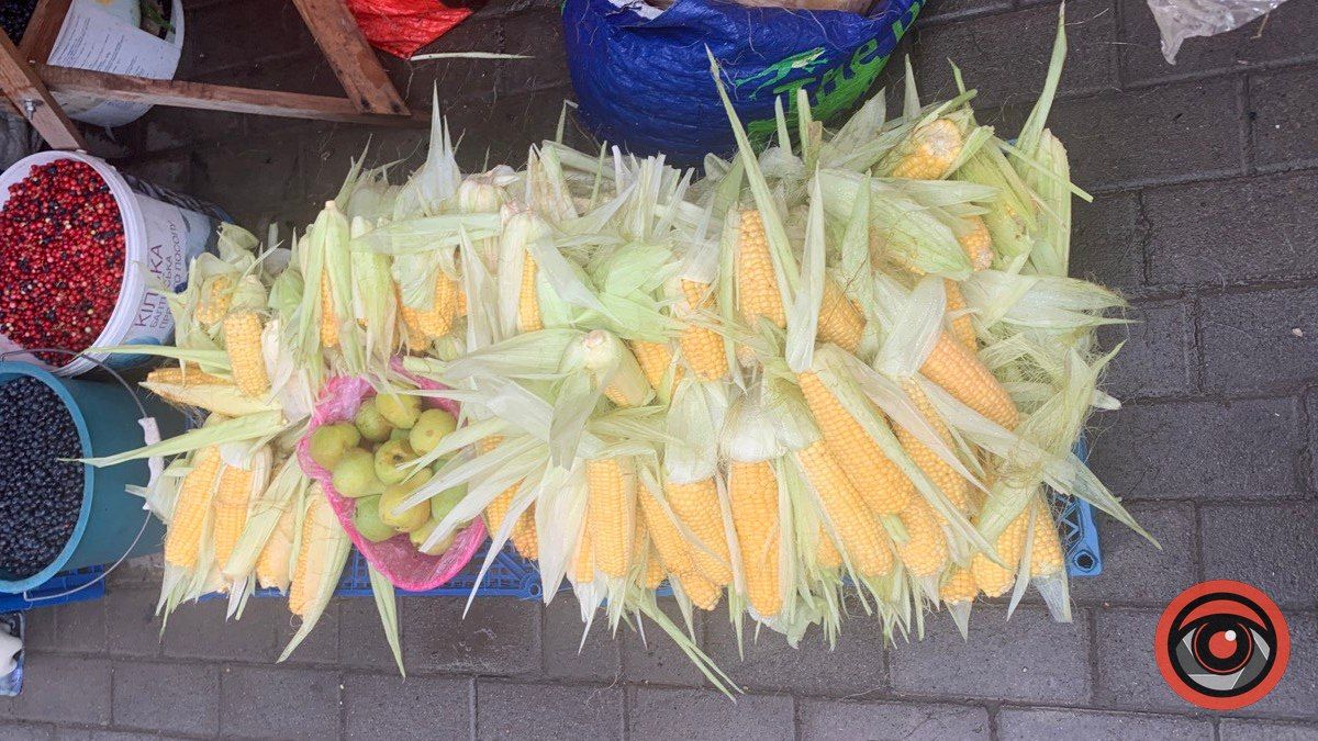 Скільки коштує кукурудза на базарі у Коломиї? 3