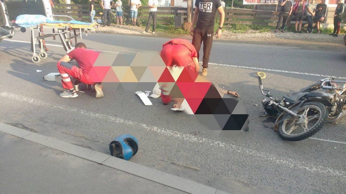 ДТП у Татарові - двоє мотоциклістів постраждали 2