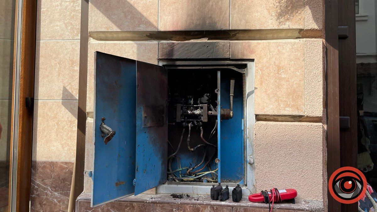 У самому центрі Коломиї загорівся електрощиток 2