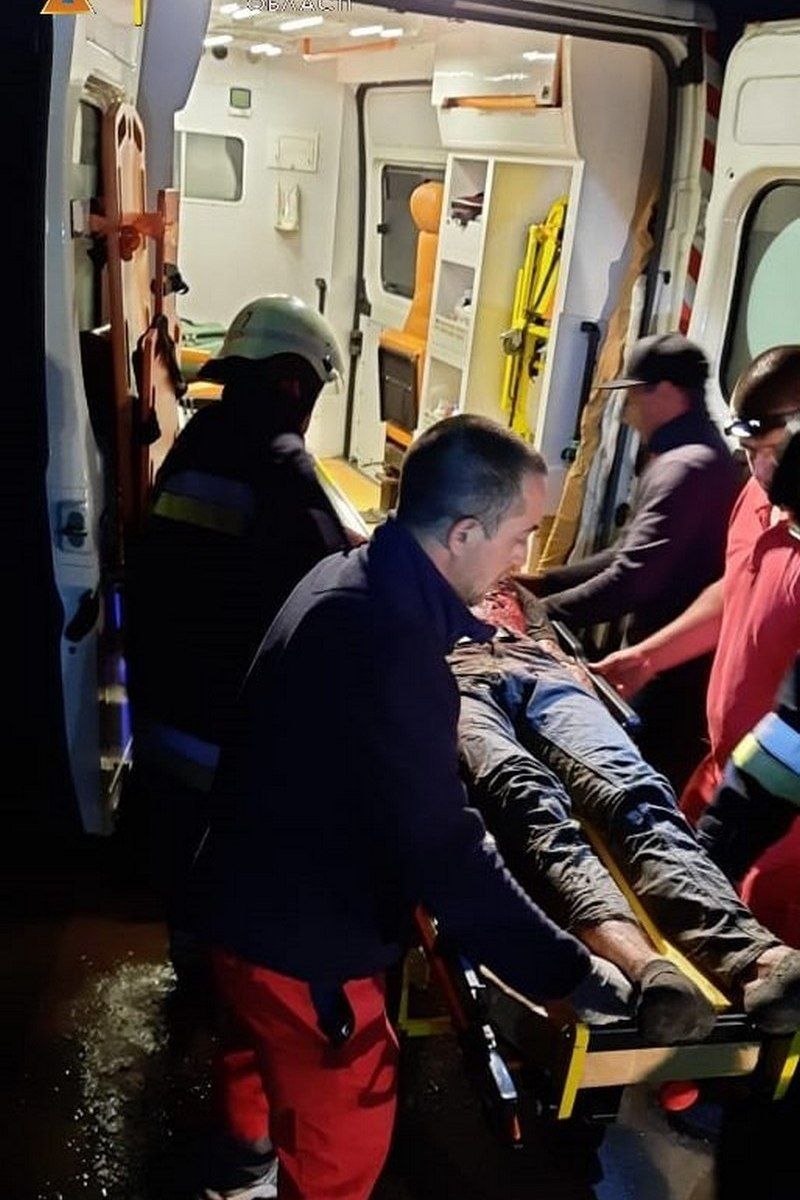 У Коломиї стався вибух. Двох чоловіків дістали з-під завалів 1