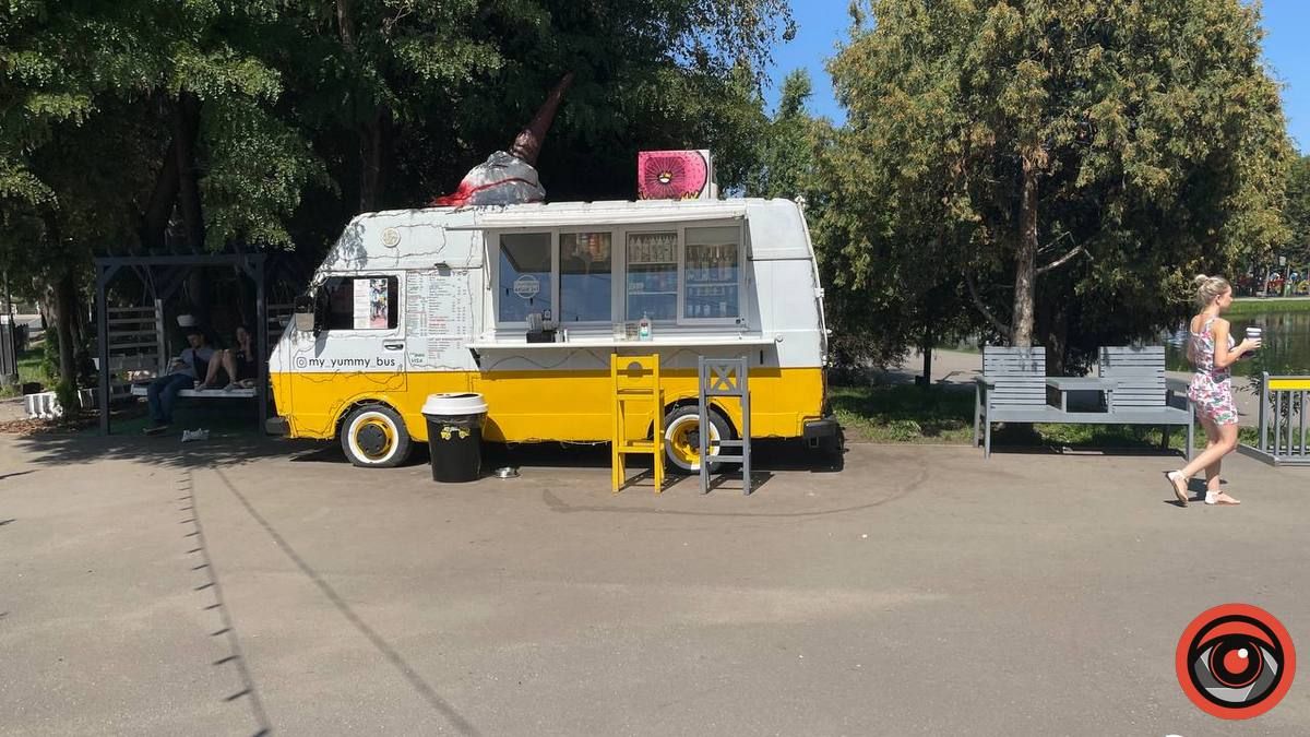 Сідайте, не покалічтеся | Як нині виглядає зона відпочинку на міському озері 14